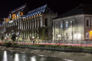 Palace_of_Justice,_Bucharest_-_outdoor_night_photo Palace_of_Justice,_Bucharest_-_outdoor_night_photo